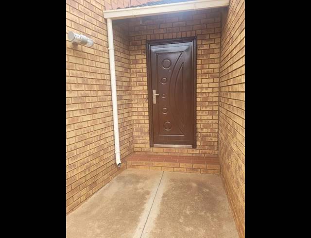 3 BEDROOM HOUSE FOR SALE IN CLARINA